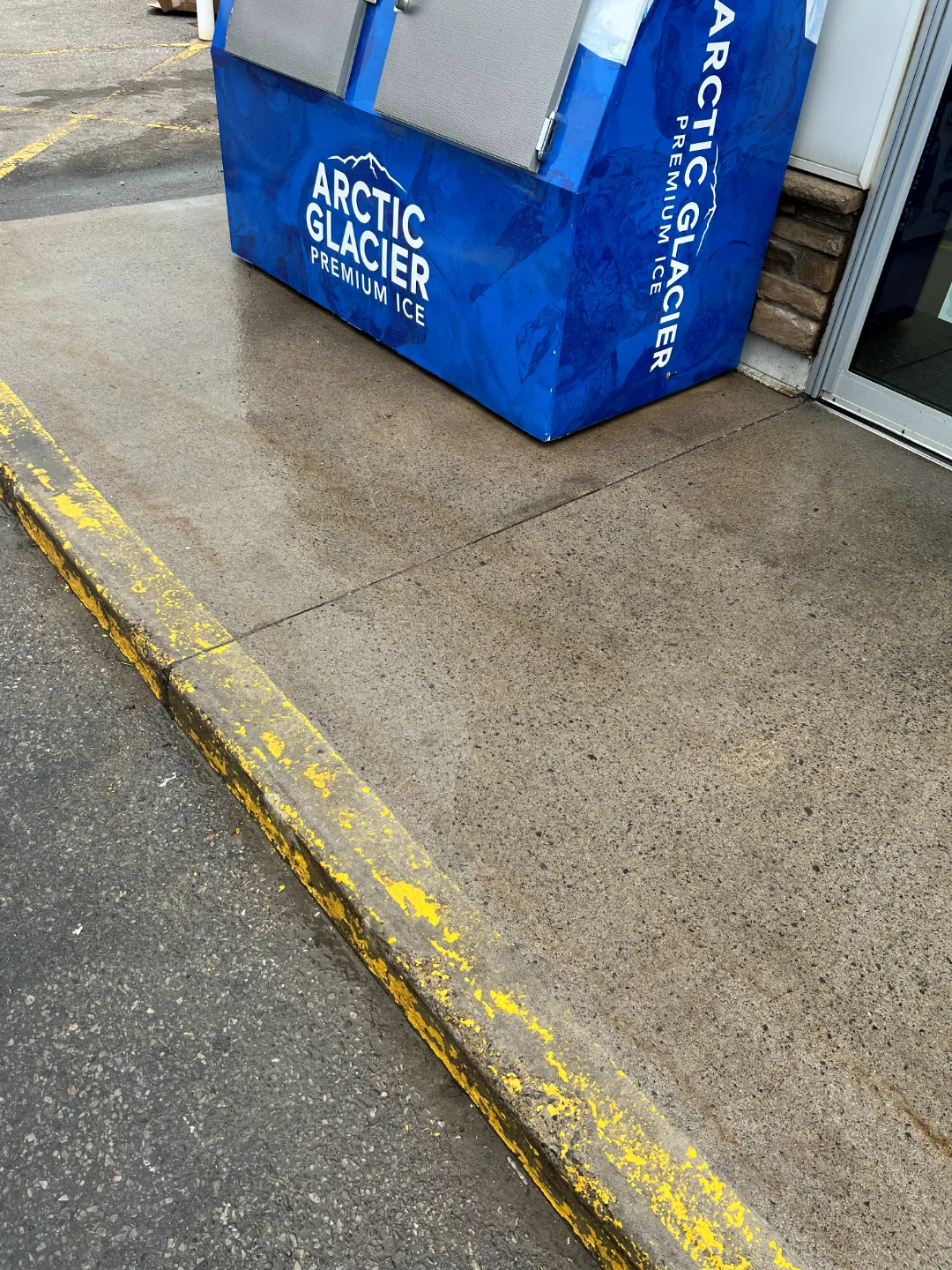 Trottoir, apr&egrave;s le nettoyage